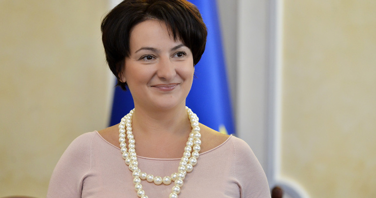 Олена Сукманова