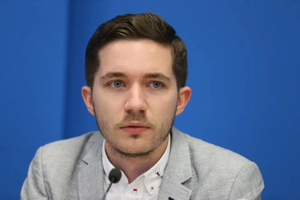 Олег Саакян Олег Саакян