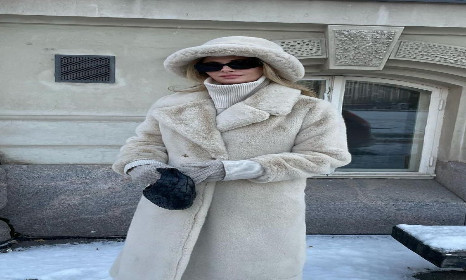 Стиль під шапкою: 3 модні зимові стрижки 2025/26 для об’єму та легкої укладки (ФОТО)