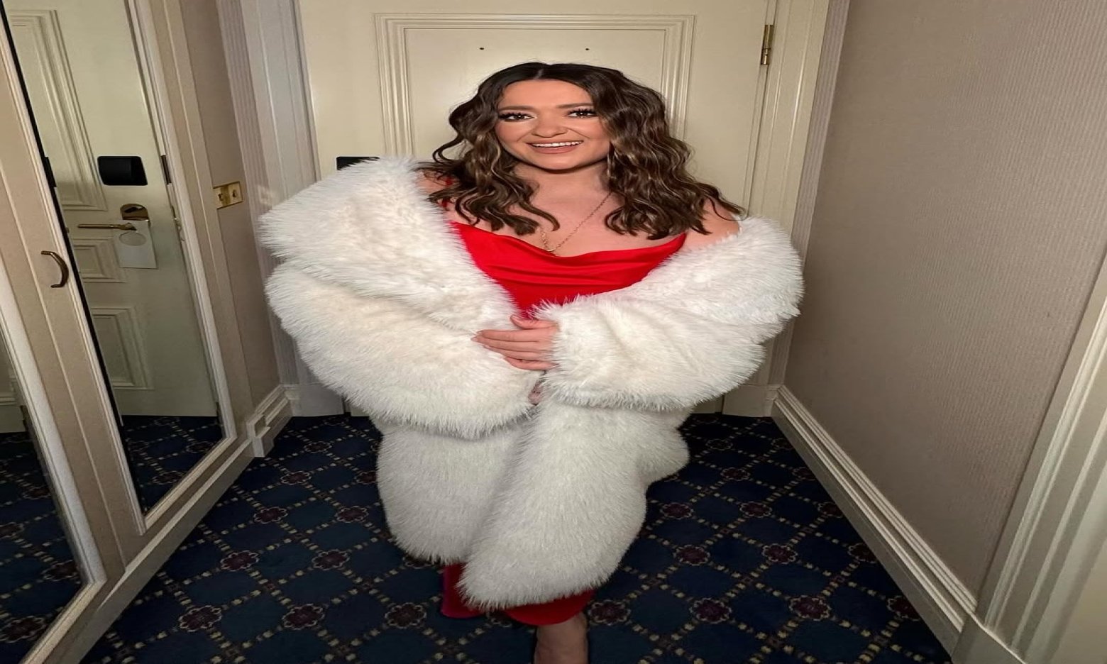 Після Козловського Наталія Могилевська знову поцілувалася, але на цей раз із відомою співачкою (ВІДЕО)