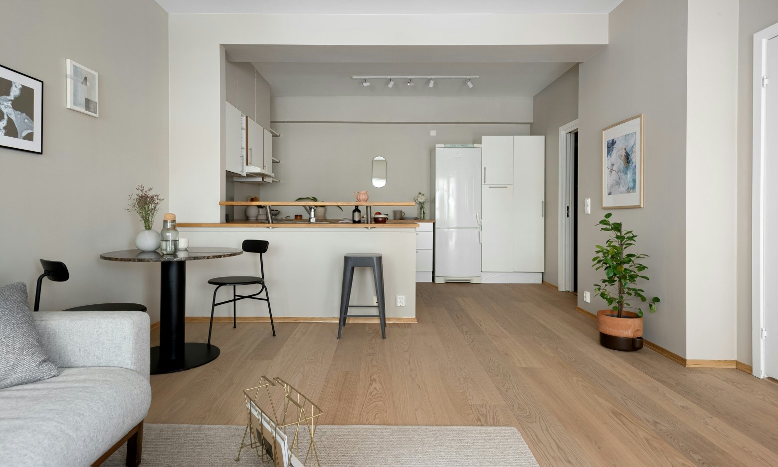 Ламінат у минулому: цей матеріал служить вдвічі довше і доступний кожному