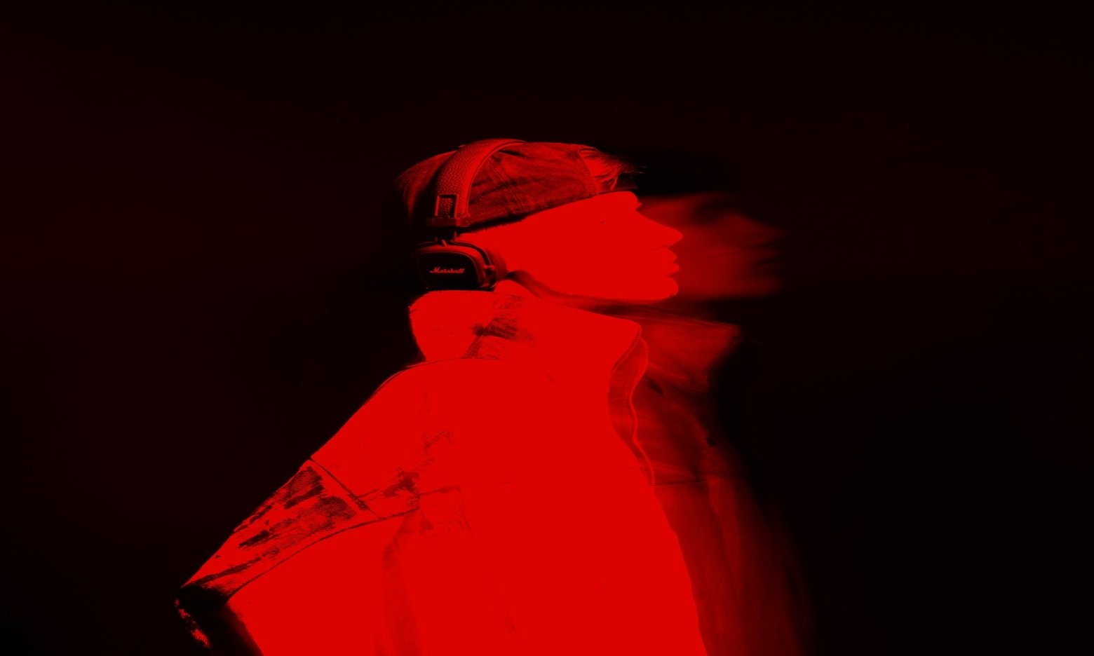 Кохання вмерло, та іскра ще тліє: Golubenko випустив новий танцювальний трек «Їй пасує це» (КЛІП + СЛОВА)