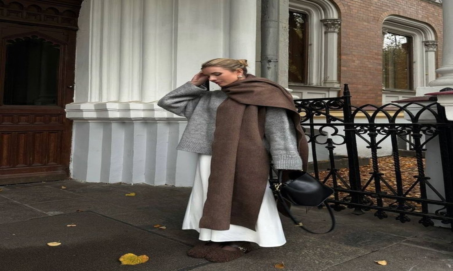 Як носити шарф, щоб виглядати дорого: поради від експертки, які змінять ваш стиль