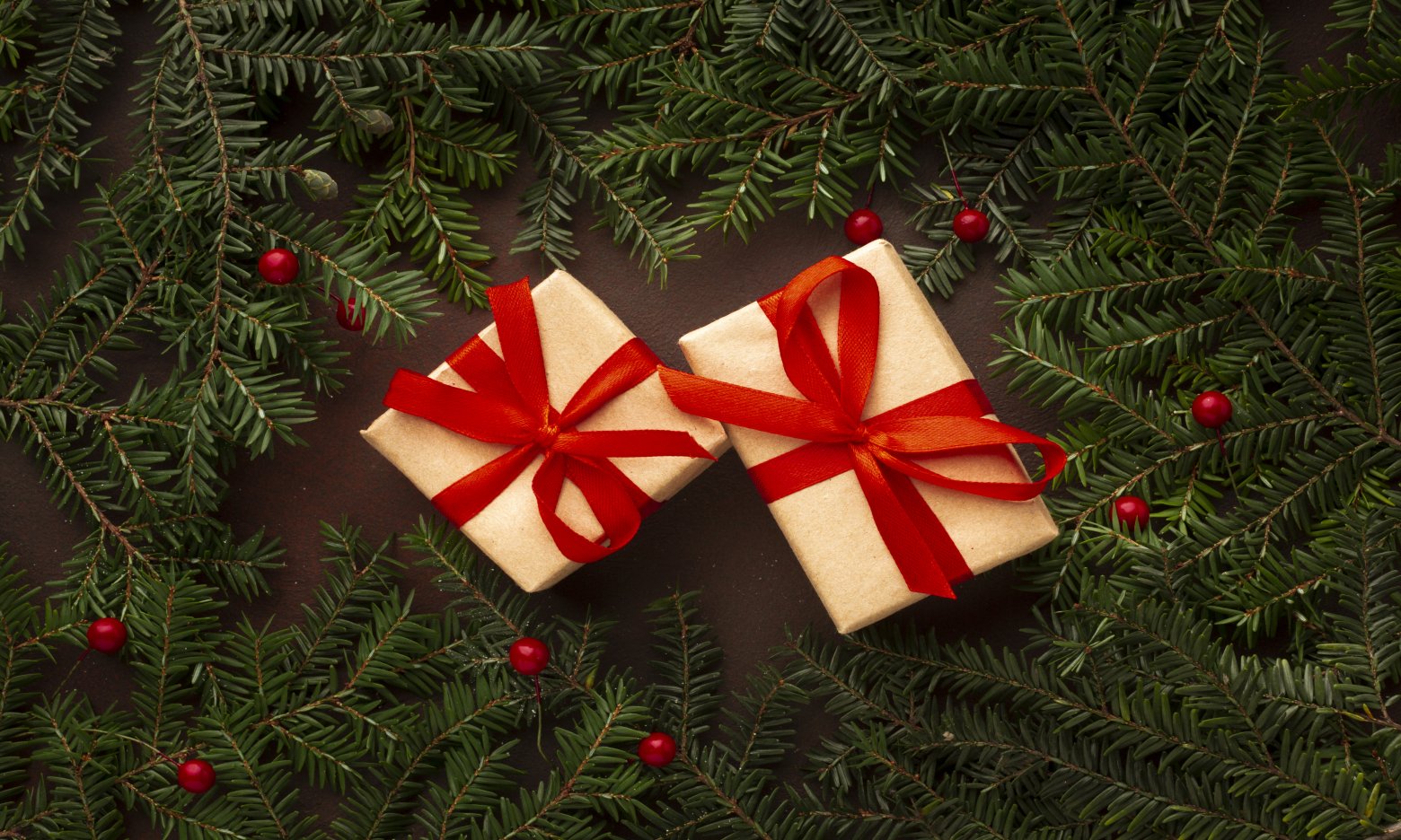 Найкращі подарунки для мами на Миколая: 38 незабутніх варіантів, які точно її потішать