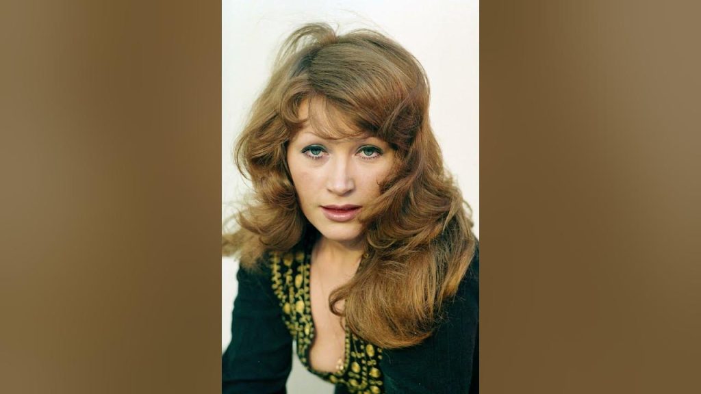 Алла Пугачёва в молодости: первые шаги, начало карьеры и личные моменты
