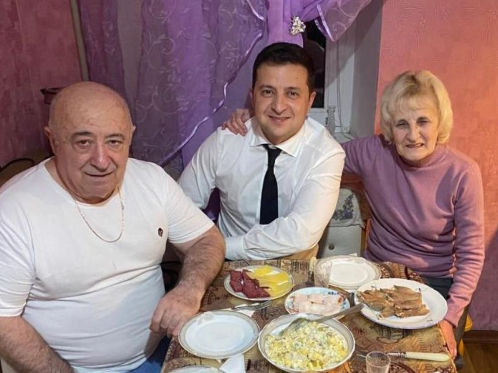 Родители Зеленского: биография и карьера Александра и Раи Зеленских