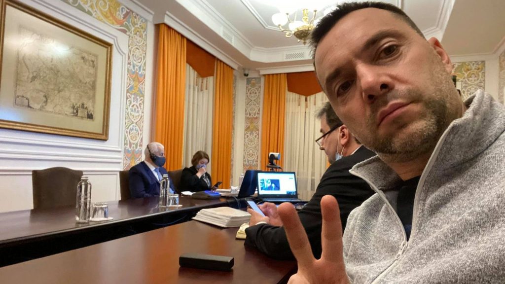 Алексей Арестович Первая Жена Фото: подробности личной жизни и карьеры
